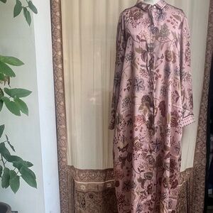 Marina Rinaldi women shirt style dress. Pink with floral print.